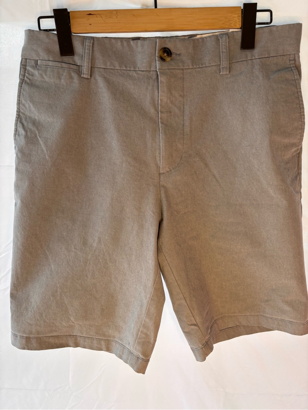 Old Navy Mens 32 Gray Slim Fit Casual Shorts Chino Summer Flat Front